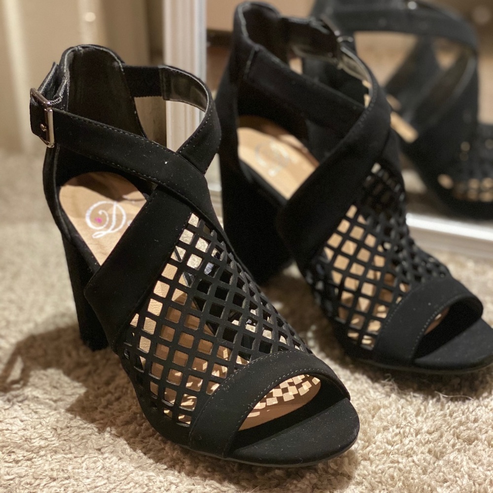Cute women’s chunky heels